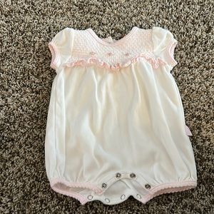 Le Top baby girl body suit 3 months